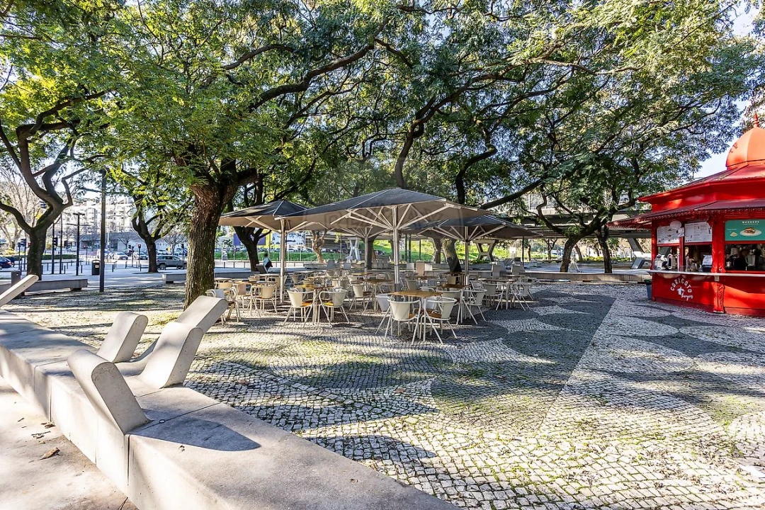Loja para Arrendamento em São Domingos de Benfica Foto 25