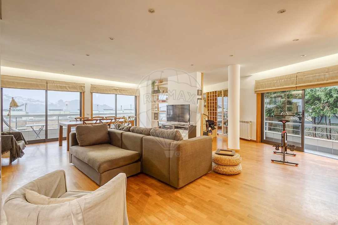 Apartamento T3 para Arrendamento em Gondomar (São Cosme), Valbom e Jovim Foto 6