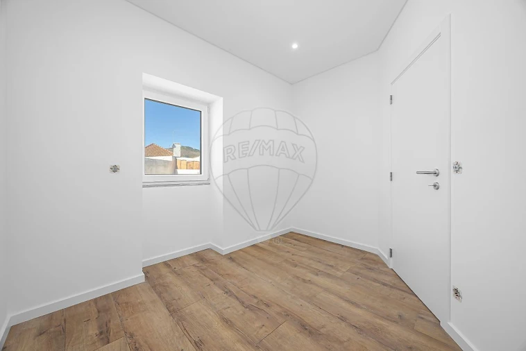 Moradia T2 para Venda em Ventosa Foto 14