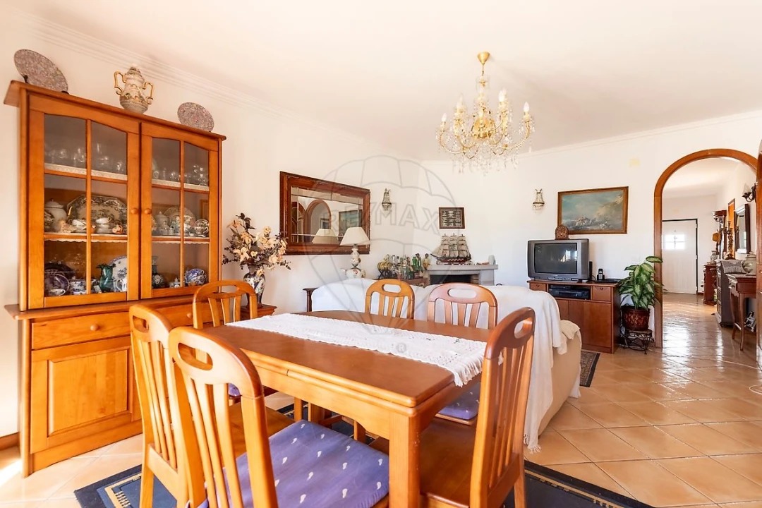 Moradia T4 para Venda em Silveira Foto 9