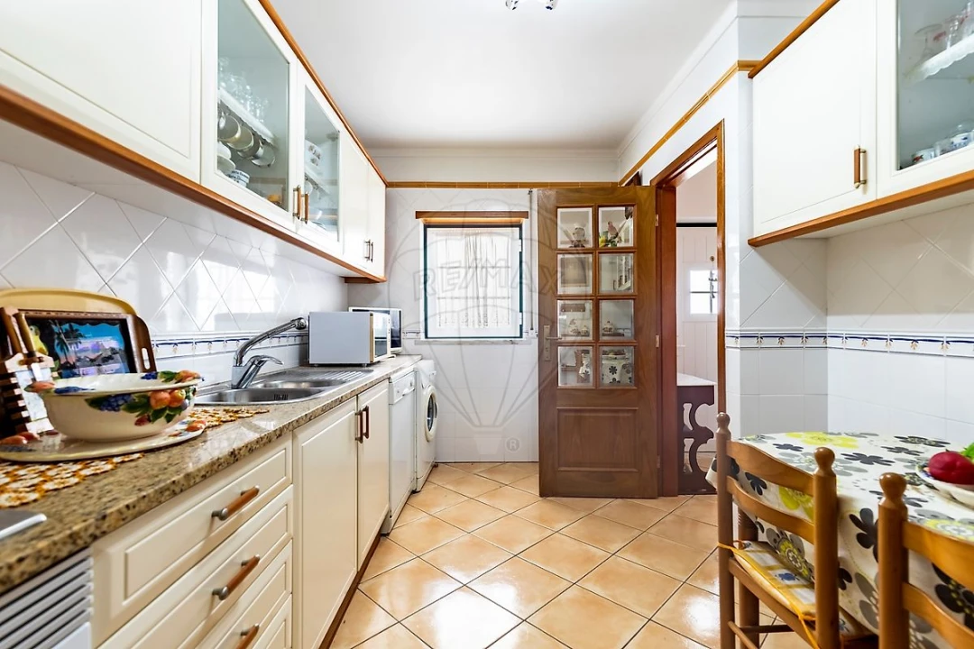 Moradia T4 para Venda em Silveira Foto 5