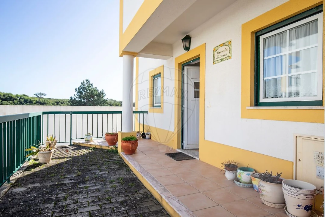 Moradia T4 para Venda em Silveira Foto 2