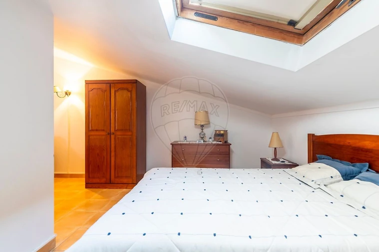 Moradia T4 para Venda em Silveira Foto 21