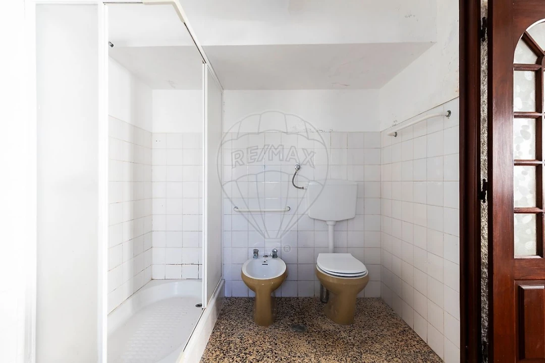 Moradia T3 para Venda em Atouguia da Baleia Foto 12