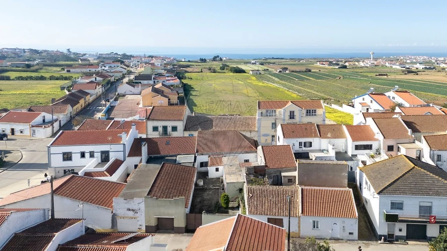 Moradia T3 para Venda em Atouguia da Baleia Foto 25