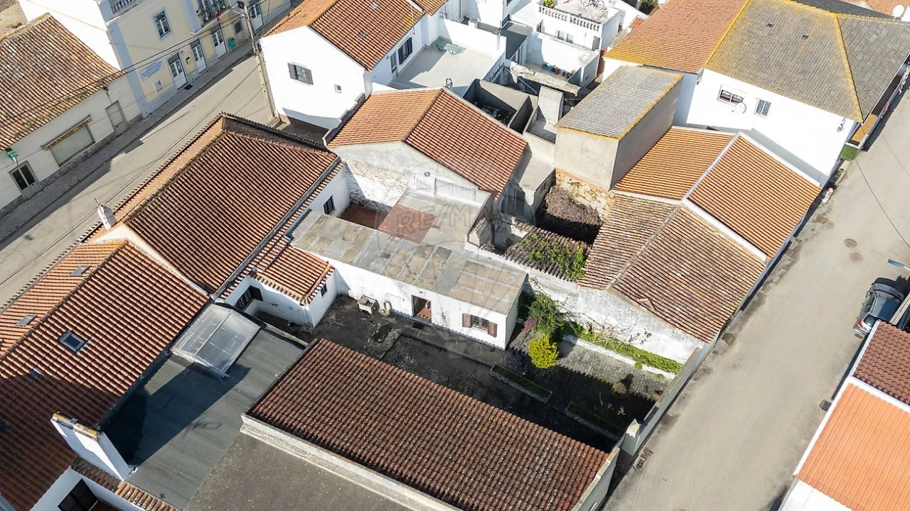 Moradia T3 para Venda em Atouguia da Baleia Foto 24