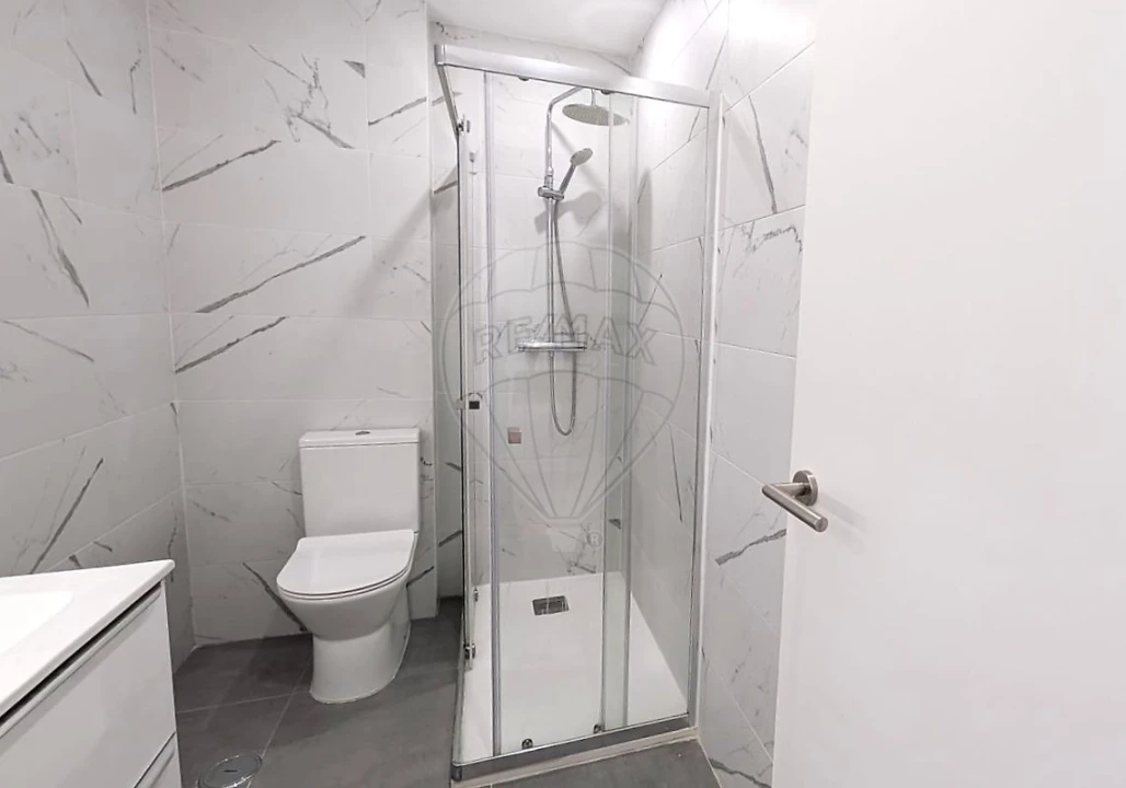 Apartamento T2 para Arrendamento em Avenidas Novas Foto 10