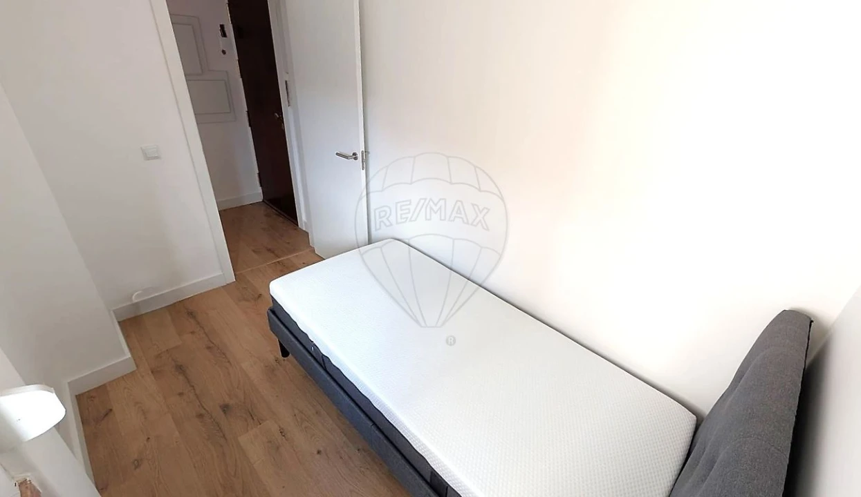 Apartamento T2 para Arrendamento em Avenidas Novas Foto 11