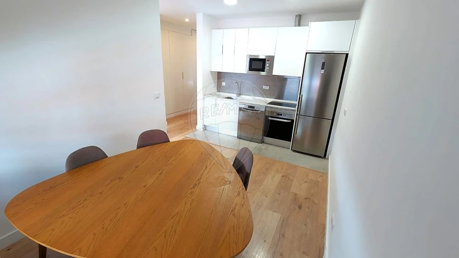 Apartamento T2 para Arrendamento em Avenidas Novas Foto 7