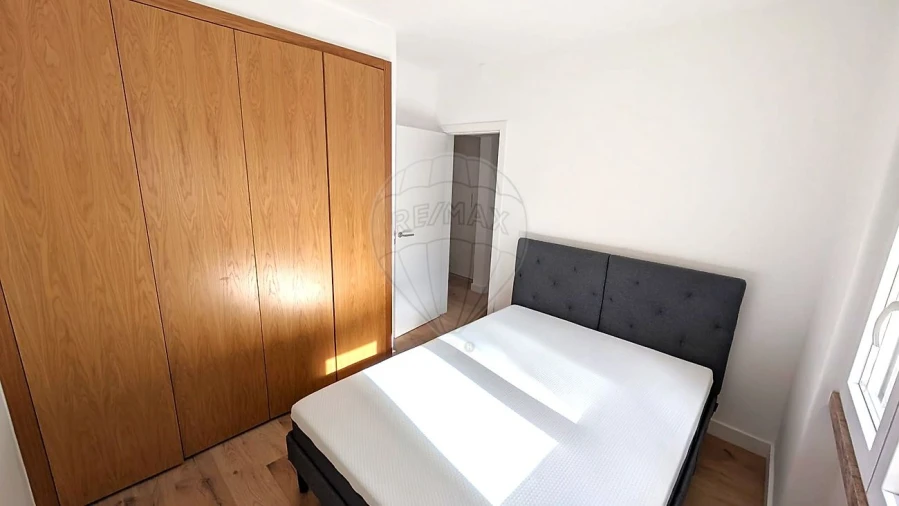 Apartamento T2 para Arrendamento em Avenidas Novas Foto 12