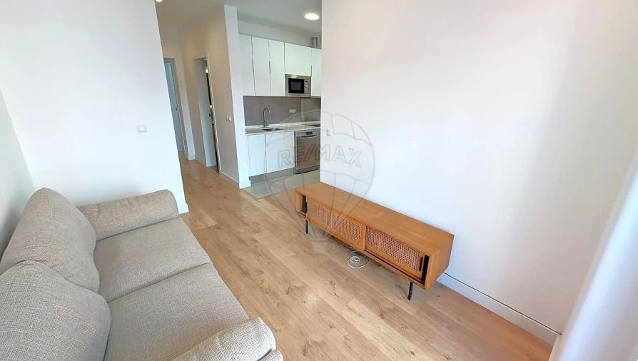 Apartamento T2 para Arrendamento em Avenidas Novas Foto 4