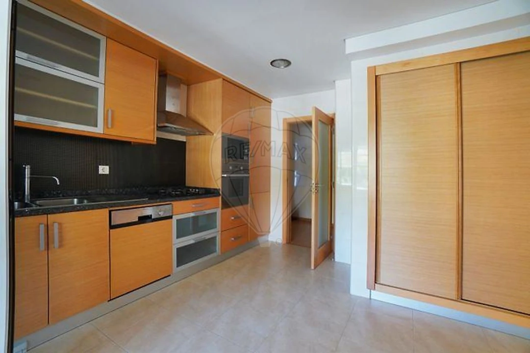 Apartamento T1 para Arrendamento em Póvoa de Santa Iria e Forte da Casa Foto 2