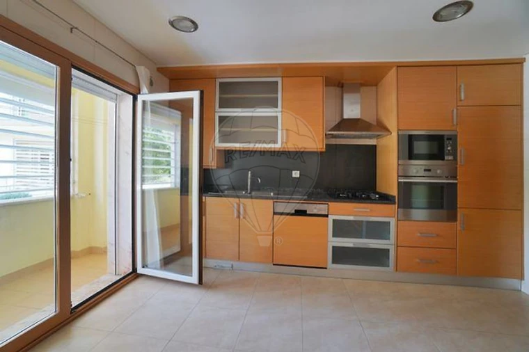 Apartamento T1 para Arrendamento em Póvoa de Santa Iria e Forte da Casa Foto 1