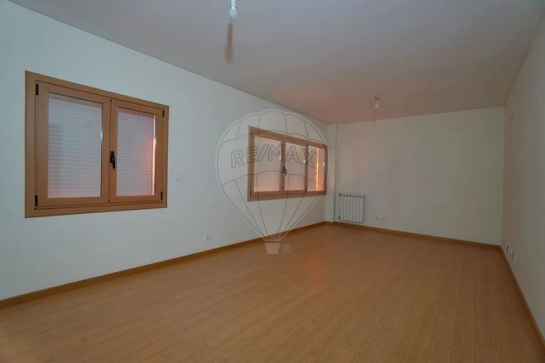 Apartamento T1 para Arrendamento em Póvoa de Santa Iria e Forte da Casa Foto 8