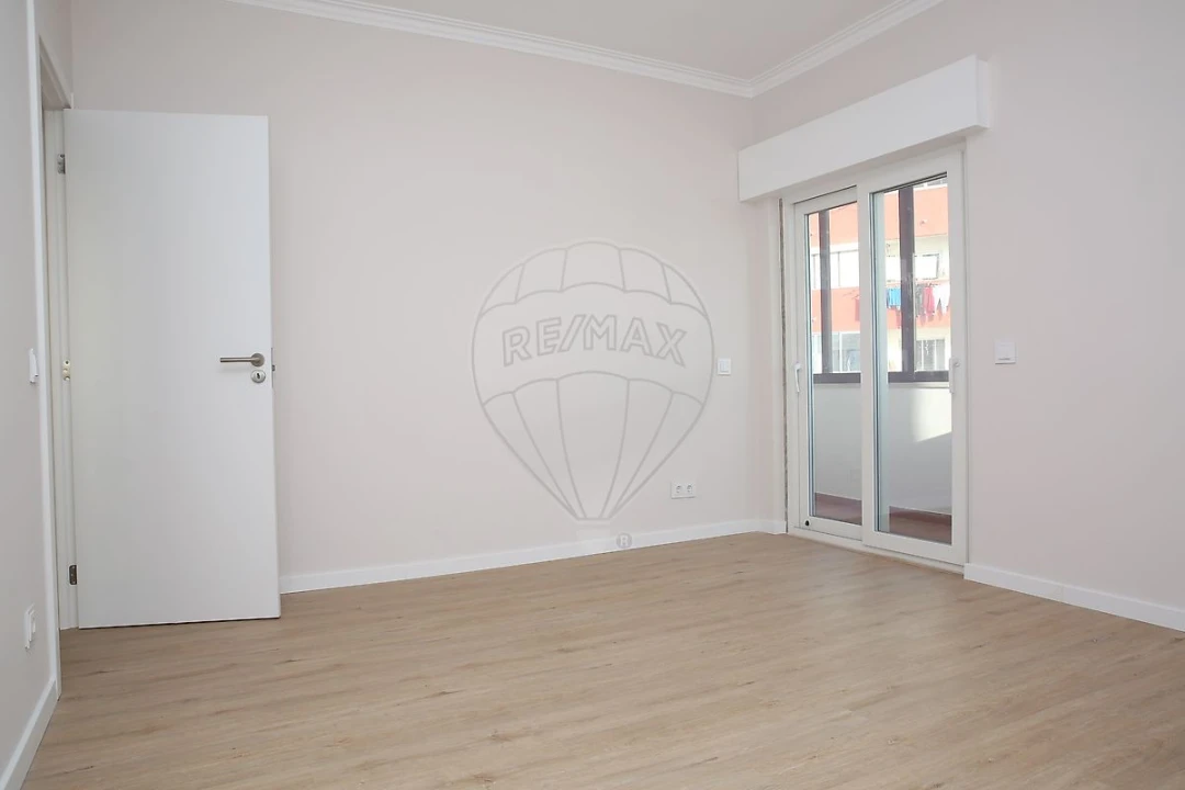 Apartamento T3 para Arrendamento em Póvoa de Santa Iria e Forte da Casa Foto 15