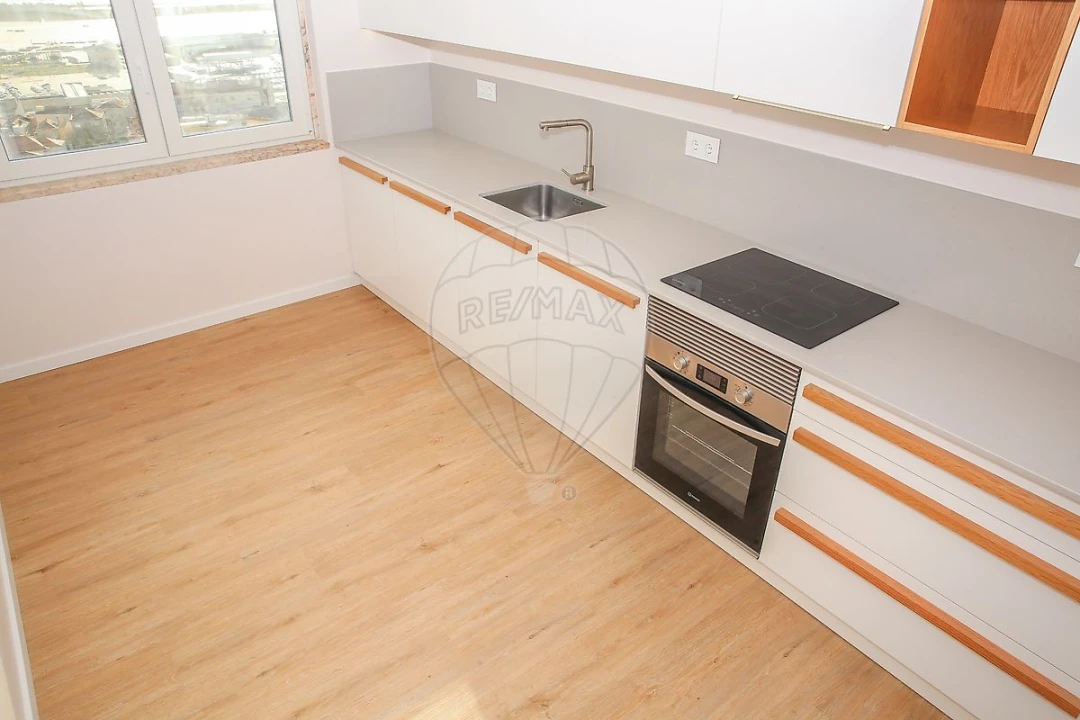 Apartamento T3 para Arrendamento em Póvoa de Santa Iria e Forte da Casa Foto 4