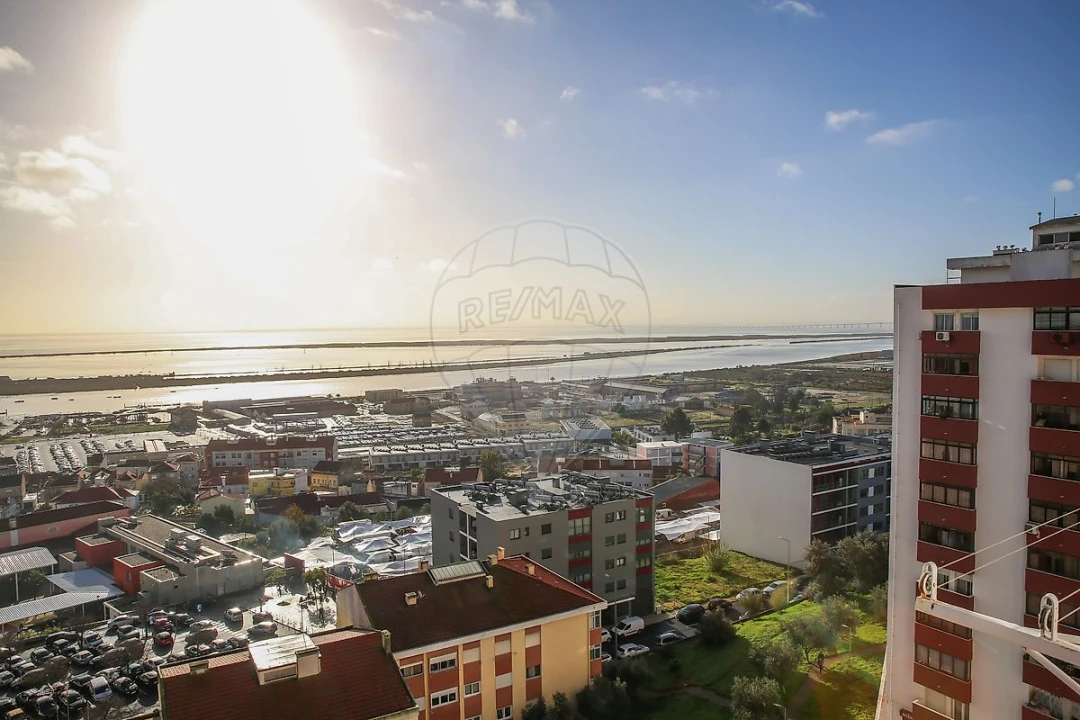 Apartamento T3 para Arrendamento em Póvoa de Santa Iria e Forte da Casa Foto 37