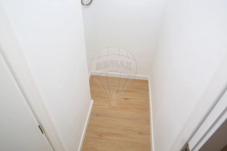 Apartamento T3 para Arrendamento em Póvoa de Santa Iria e Forte da Casa Foto 34