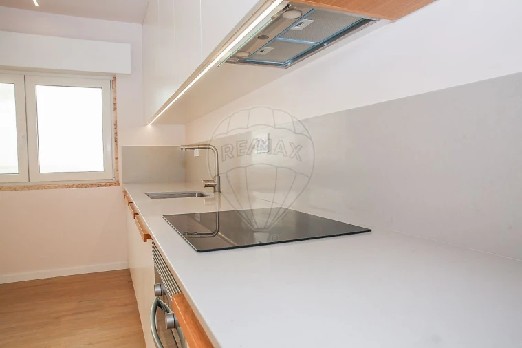 Apartamento T3 para Arrendamento em Póvoa de Santa Iria e Forte da Casa Foto 5