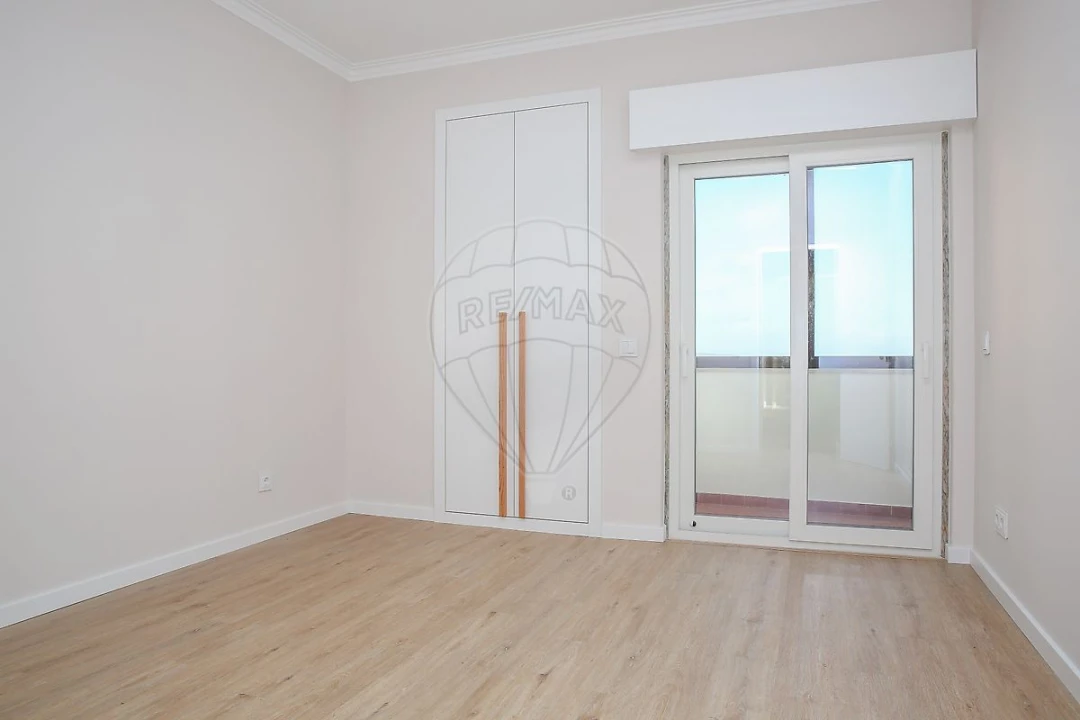 Apartamento T3 para Arrendamento em Póvoa de Santa Iria e Forte da Casa Foto 16