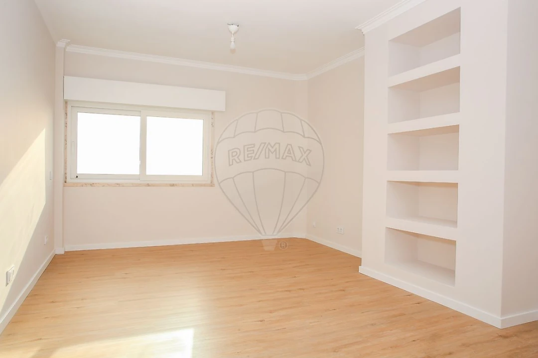 Apartamento T3 para Arrendamento em Póvoa de Santa Iria e Forte da Casa Foto 6