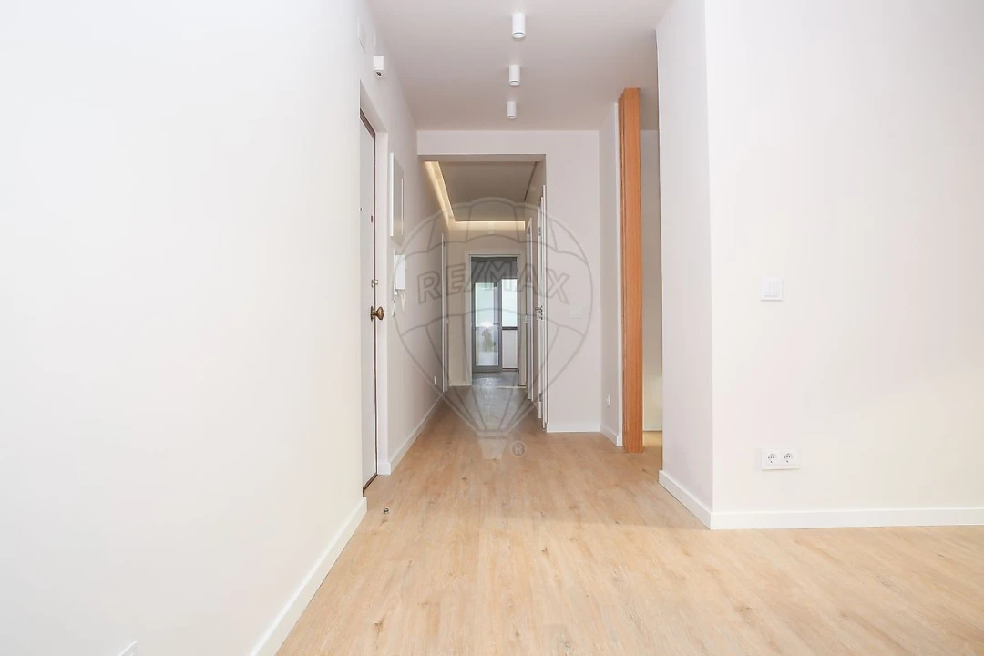 Apartamento T3 para Arrendamento em Póvoa de Santa Iria e Forte da Casa Foto 12