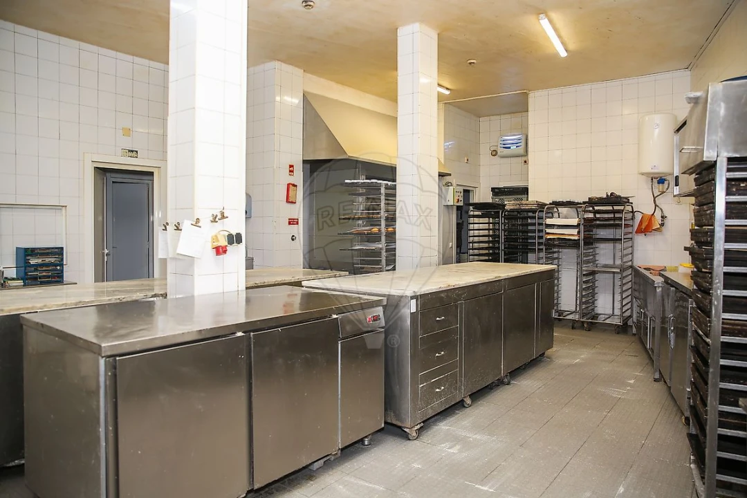 Negócio para Venda em Castanheira do Ribatejo e Cachoeiras Foto 8