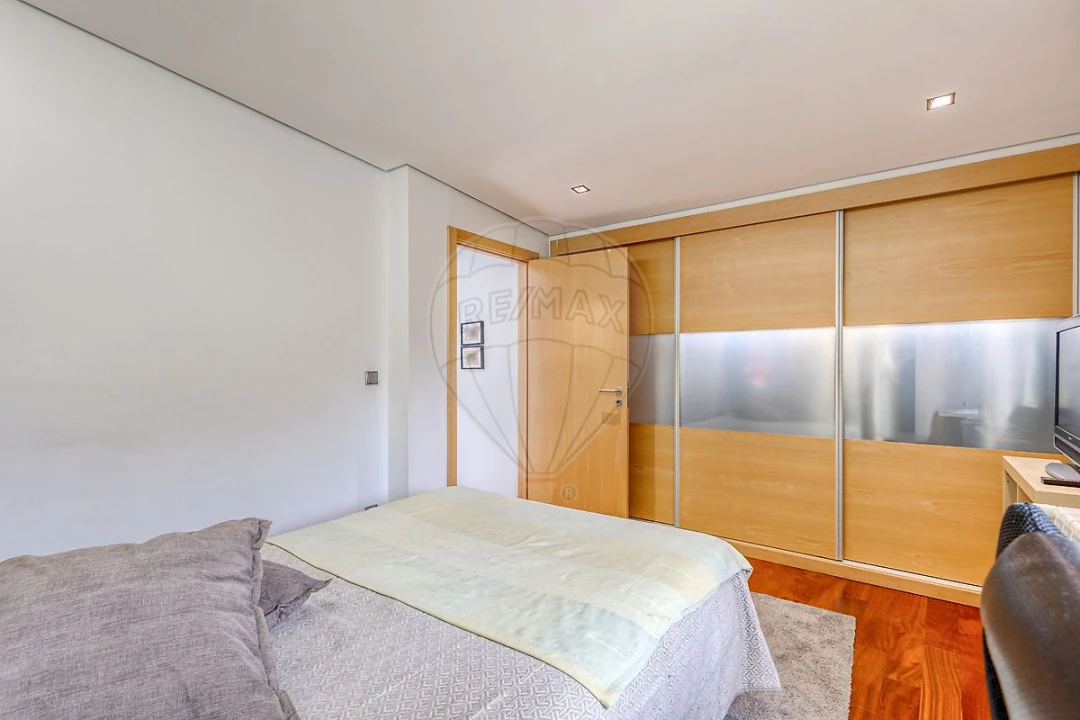 Apartamento T3 para Venda em Gulpilhares e Valadares Foto 23