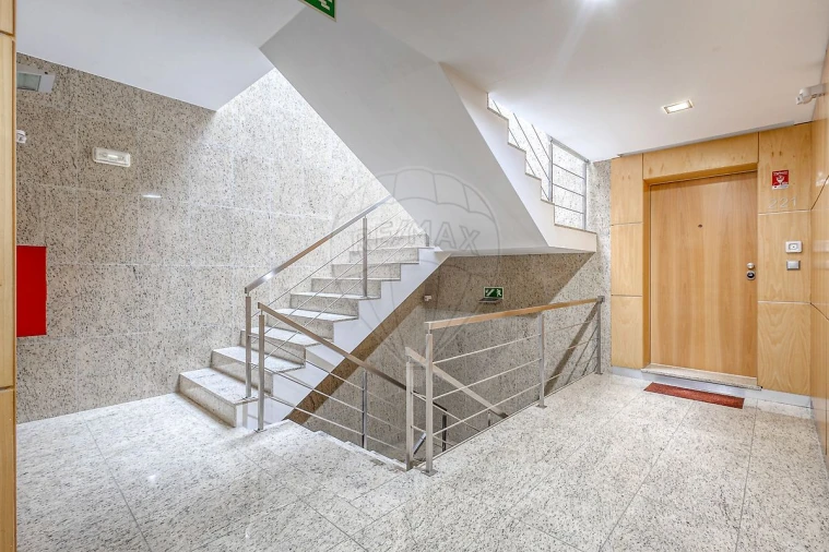 Apartamento T3 para Venda em Gulpilhares e Valadares Foto 39