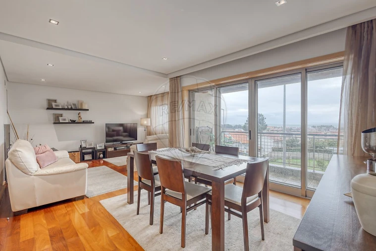 Apartamento T3 para Venda em Gulpilhares e Valadares Foto 1