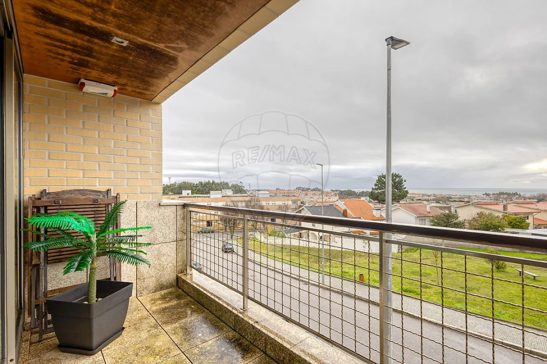 Apartamento T3 para Venda em Gulpilhares e Valadares Foto 9