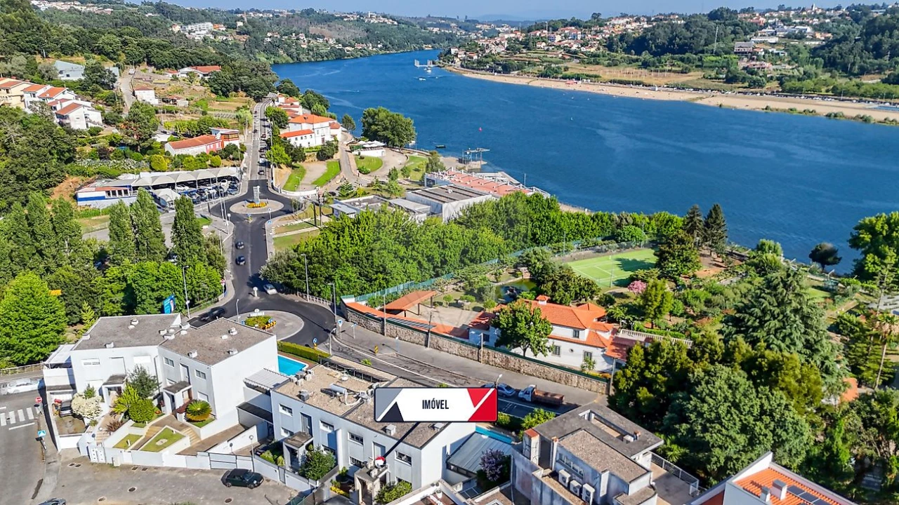 Moradia T5 para Venda em Gondomar (São Cosme), Valbom e Jovim Foto 3