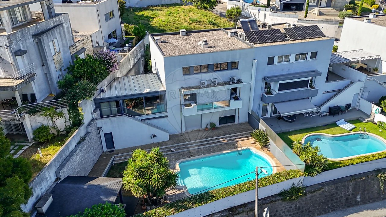 Moradia T5 para Venda em Gondomar (São Cosme), Valbom e Jovim Foto 4