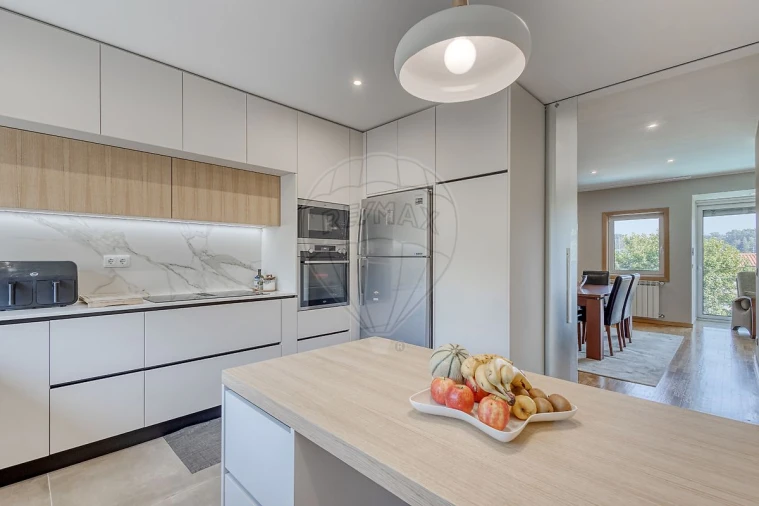 Moradia T5 para Venda em Gondomar (São Cosme), Valbom e Jovim Foto 11