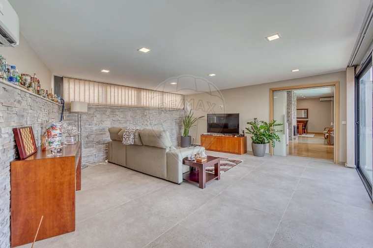 Moradia T5 para Venda em Gondomar (São Cosme), Valbom e Jovim Foto 16