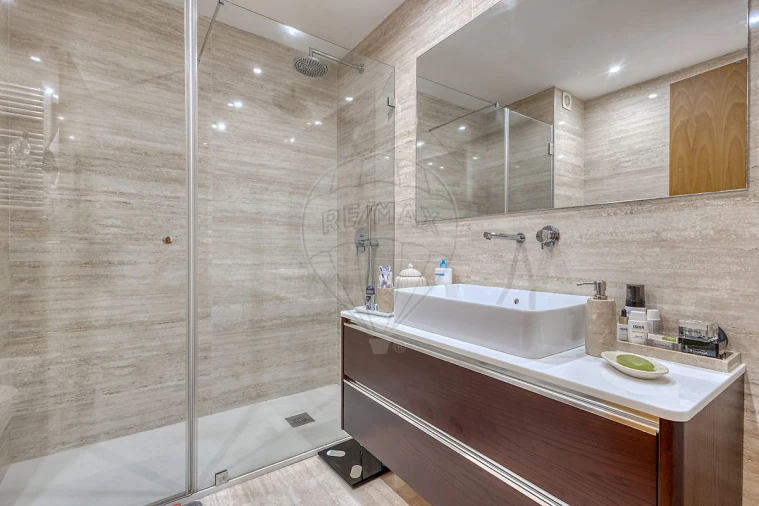 Moradia T5 para Venda em Gondomar (São Cosme), Valbom e Jovim Foto 24