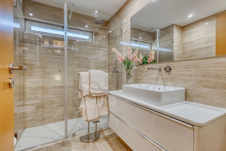 Moradia T5 para Venda em Gondomar (São Cosme), Valbom e Jovim Foto 26