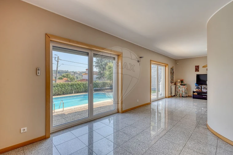 Moradia T5 para Venda em Gondomar (São Cosme), Valbom e Jovim Foto 29