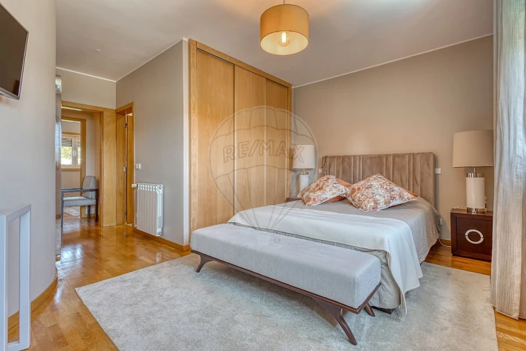 Moradia T5 para Venda em Gondomar (São Cosme), Valbom e Jovim Foto 23