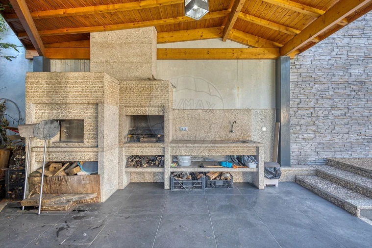 Moradia T5 para Venda em Gondomar (São Cosme), Valbom e Jovim Foto 37