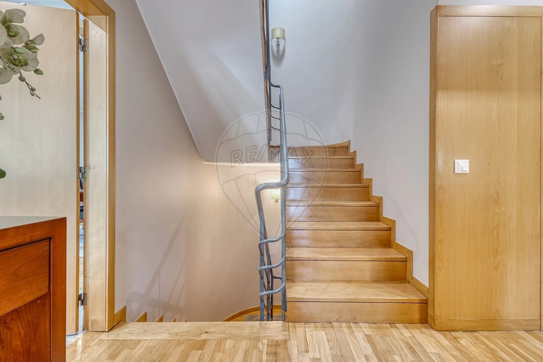 Moradia T5 para Venda em Gondomar (São Cosme), Valbom e Jovim Foto 8