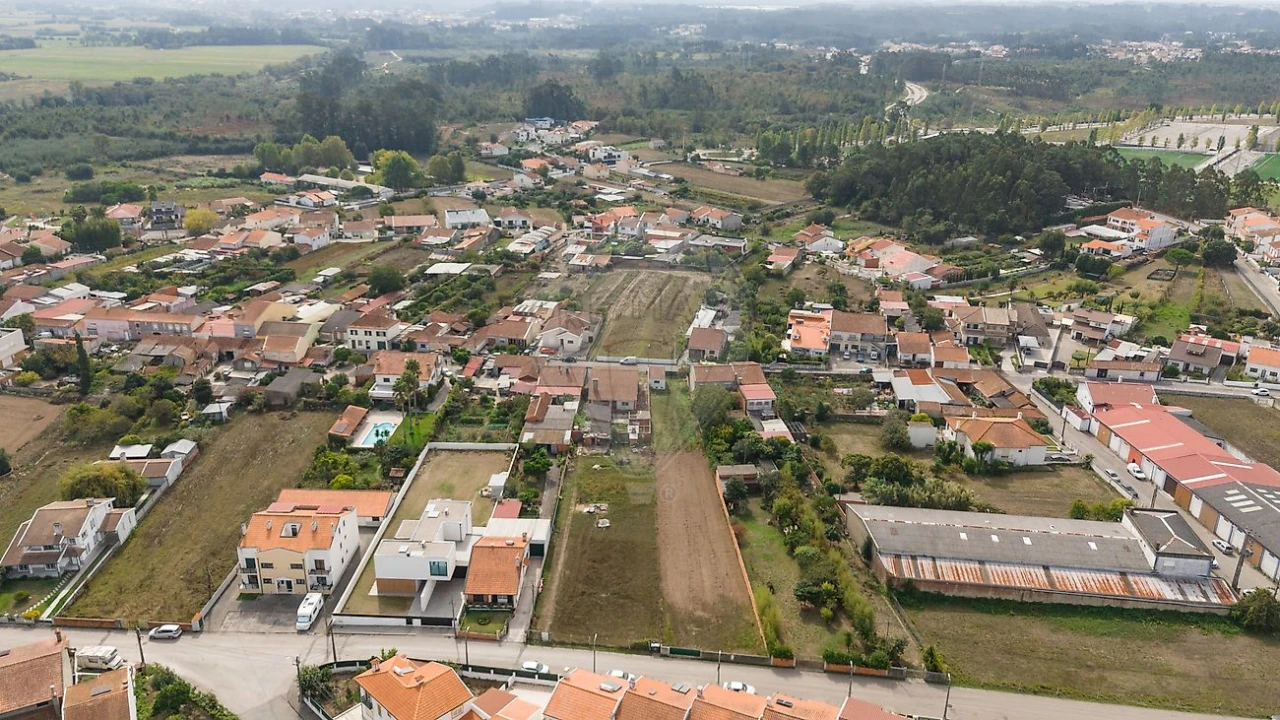 Terreno para Venda em Esgueira Foto 2