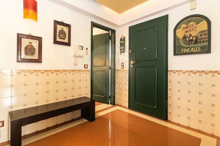 Apartamento T4 para Venda em Sesimbra (Santiago) Foto 3