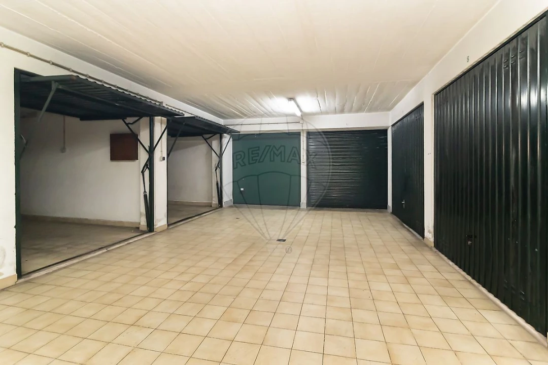 Apartamento T4 para Venda em Sesimbra (Santiago) Foto 44