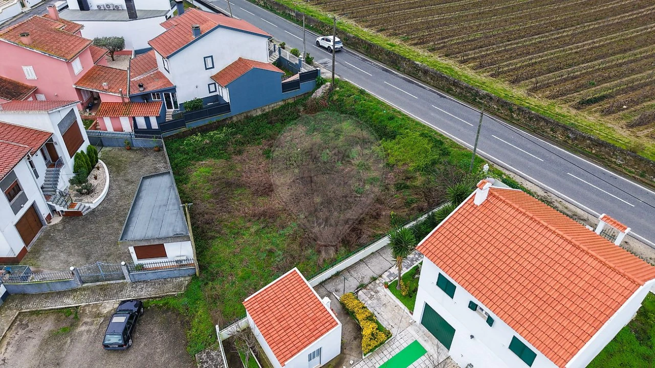 Terreno para Venda em Santo Quintino Foto 3