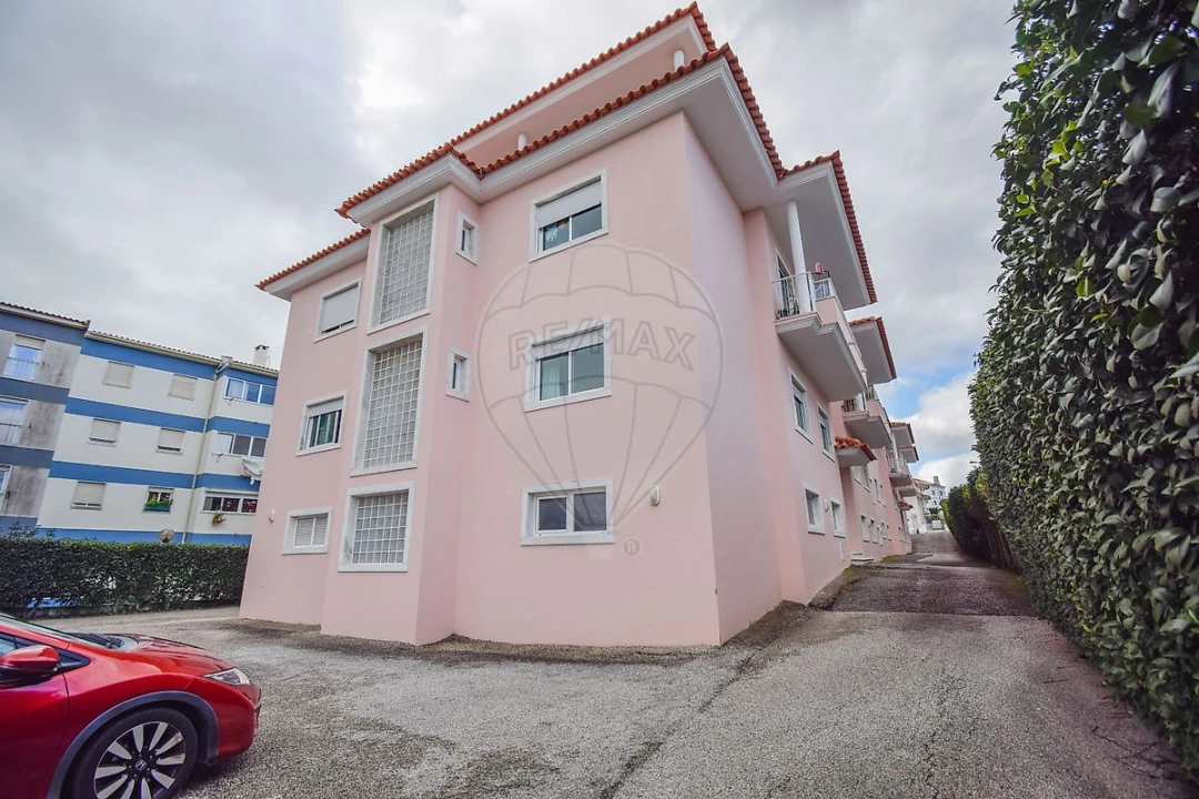 Apartamento T3 para Arrendamento em São Domingos de Rana Foto 31