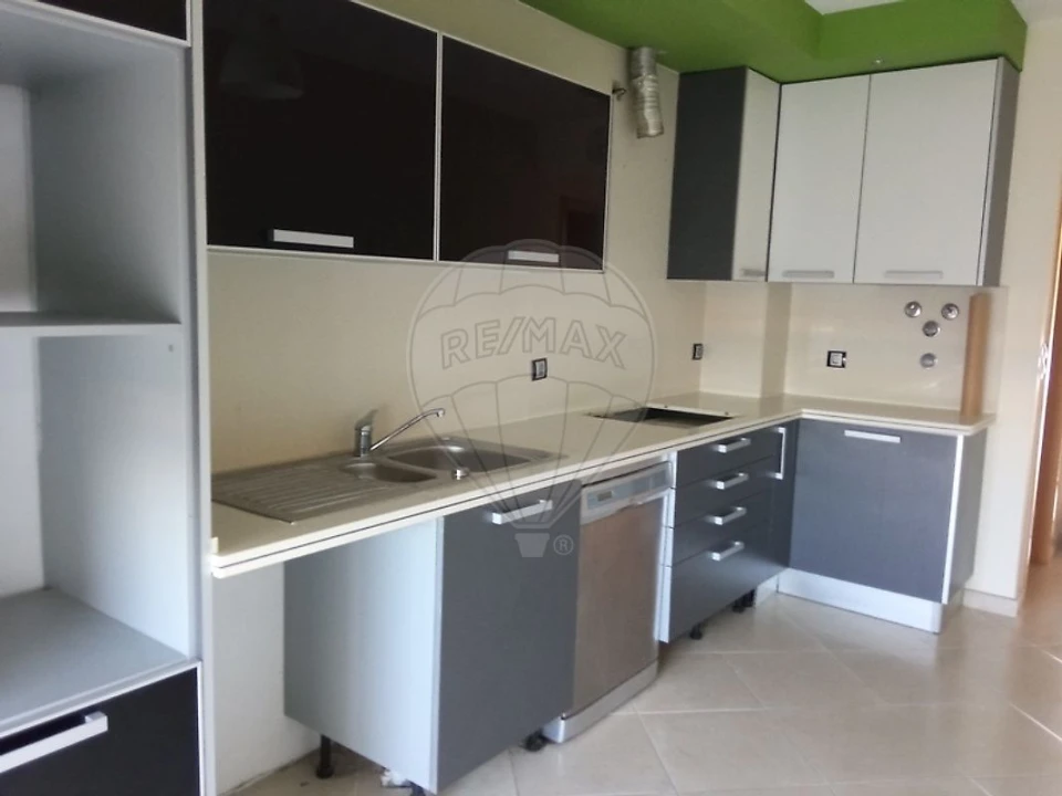 Apartamento T3 para Venda em Barreiro e Lavradio Foto 3