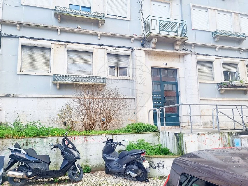 Apartamento T3 para Venda em Queluz e Belas Foto 14