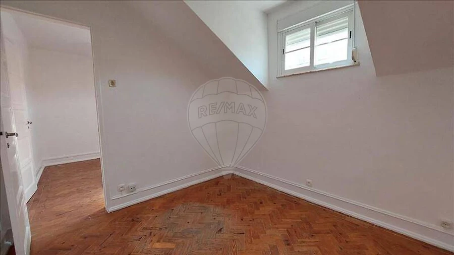 Apartamento T3 para Venda em Queluz e Belas Foto 6