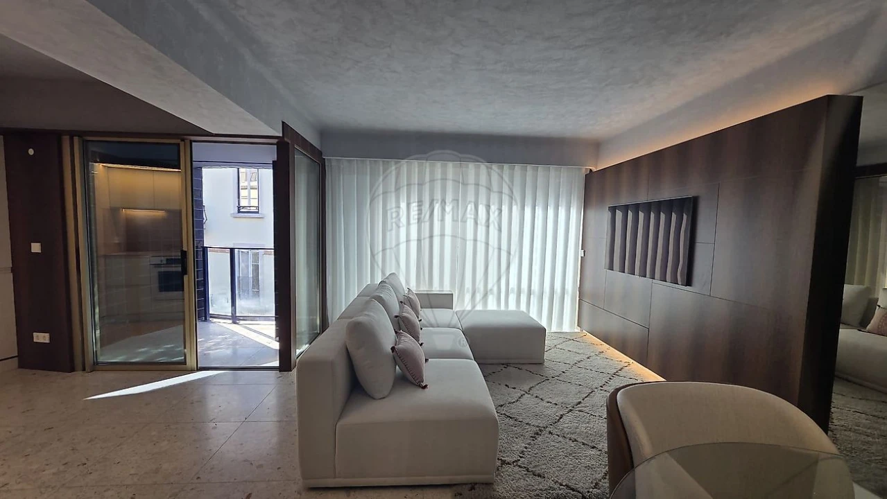 Apartamento T1 para Venda em Santo António Foto 4